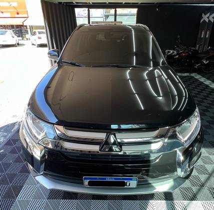 MITSUBISHI OUTLANDER 3.0 GT 4X4 V6 24V GASOLINA 4P AUTOMÁTICO MITSUBISHI OUTLANDER 3.0 GT 4X4 V6 24V GASOLINA 4P AUTOMÁTICO